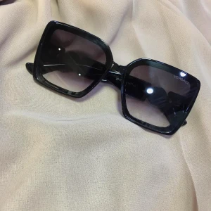 Lunette solaire femme