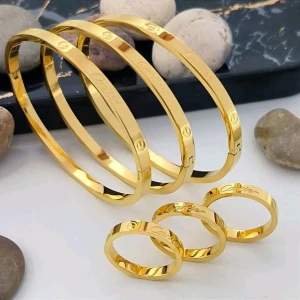 Série 3 bracelets+3 bagues cartier 