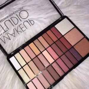 Makeup studio eyeshadow &amp;amp; highlighter palette 💞💞💞 