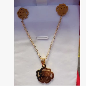 Série stainless steel  سلسلة + boucles