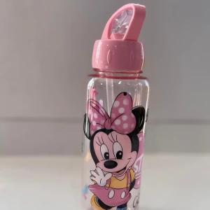 مطرة ماء اطفال مع مصاصة 